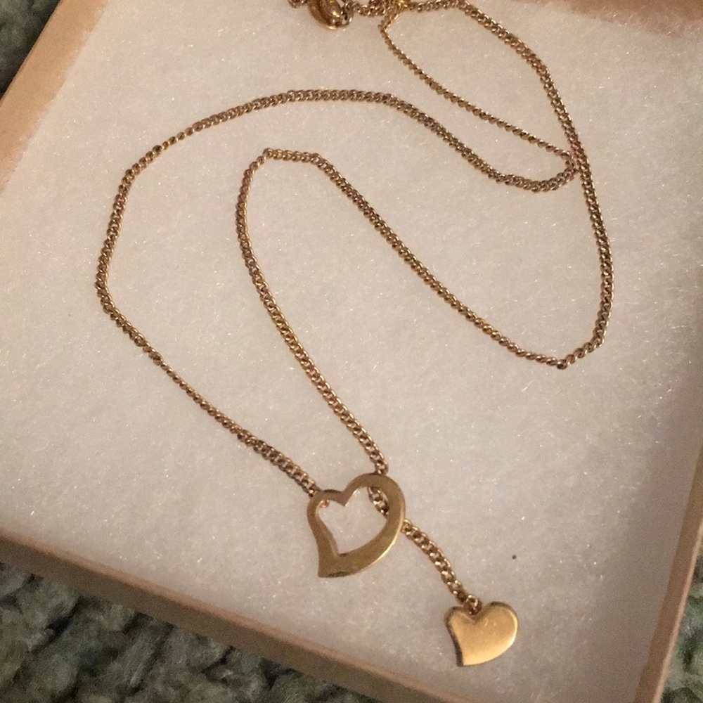 Avon gold time open heart necklace